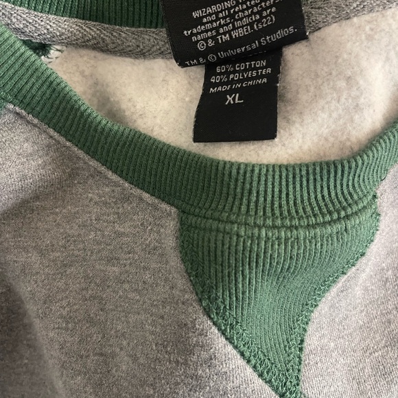 Harry Potter Slytherin  Sweater - Picture 4 of 4